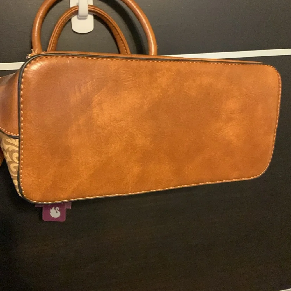 Gloria Vanderbilt Tan Dome Satchel